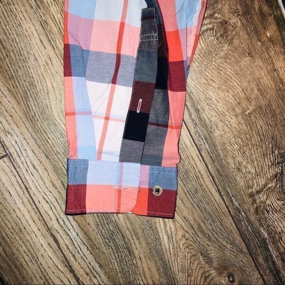 Eddie Bauer Classic Fit Casual Button Down Shirt - Picture 9 of 9